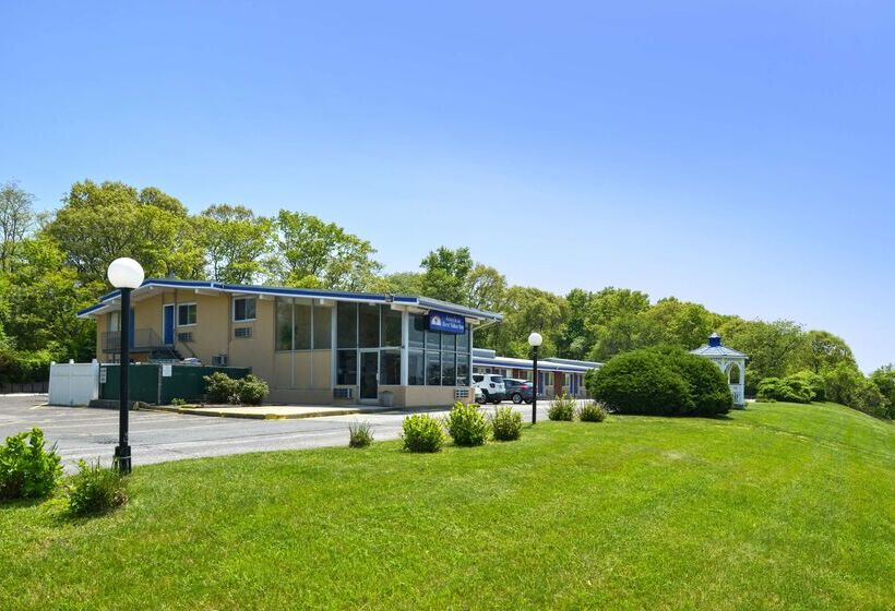 בית מלון כפרי Americas Best Value Inn Smithtown/Long Island