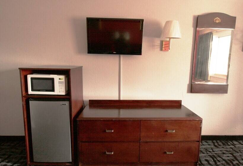 فندق Economy Inn