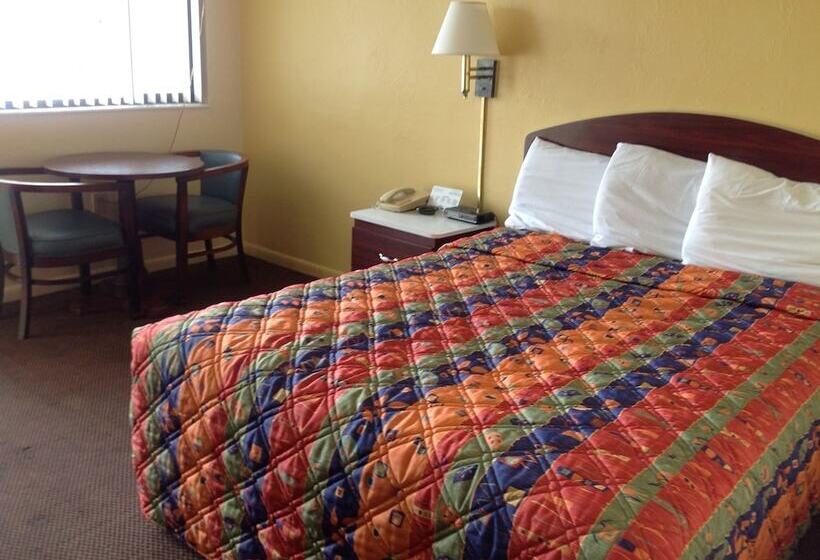 فندق Economy Inn Okeechobee