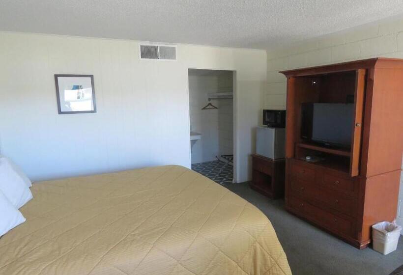 فندق Economy Inn