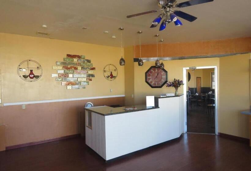 فندق Economy Inn