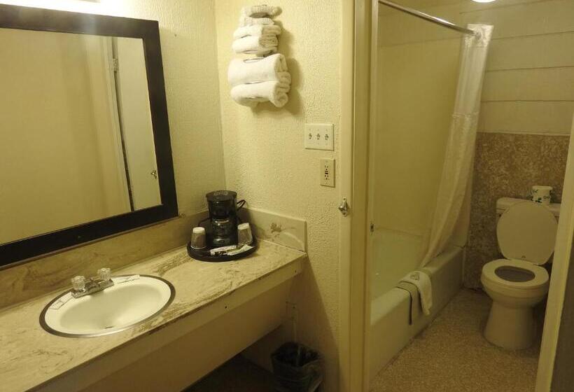 فندق Economy Inn