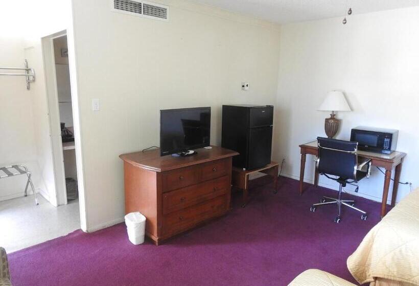 فندق Economy Inn