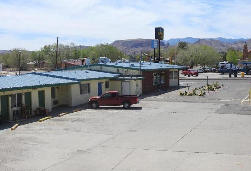 فندق Economy Inn