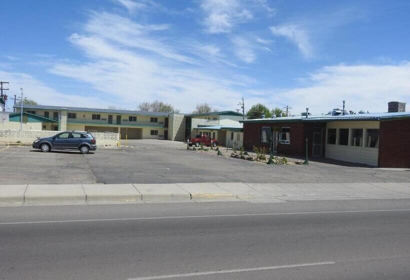 فندق Economy Inn