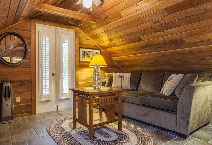 Отель Eden House