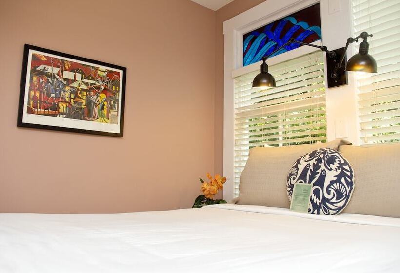 Отель Eden House