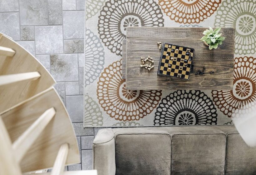 Отель Eden House