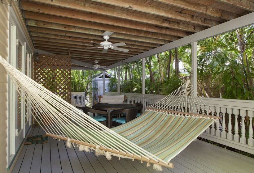 Отель Eden House