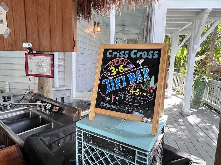 Отель Eden House