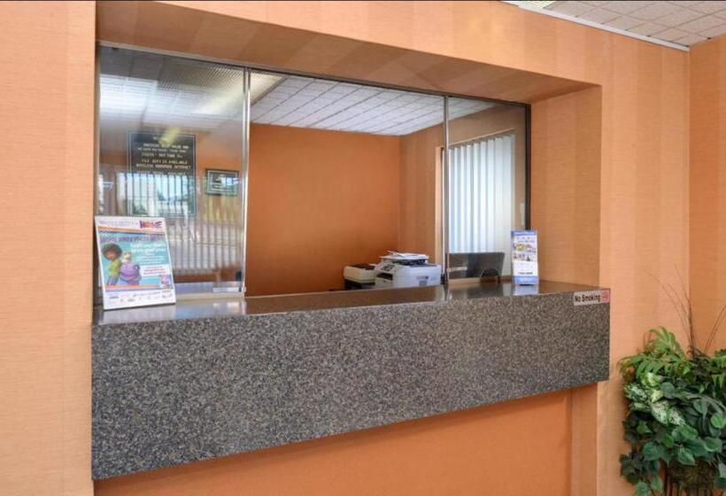 فندق Executive Inn