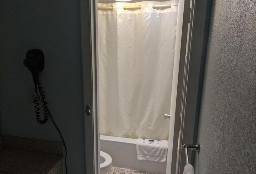 فندق Executive Inn