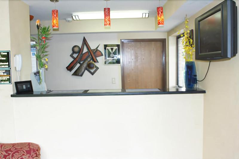 فندق Express Inn