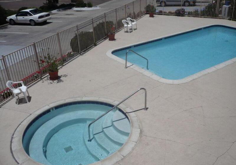 فندق Heritage Inn La Mesa