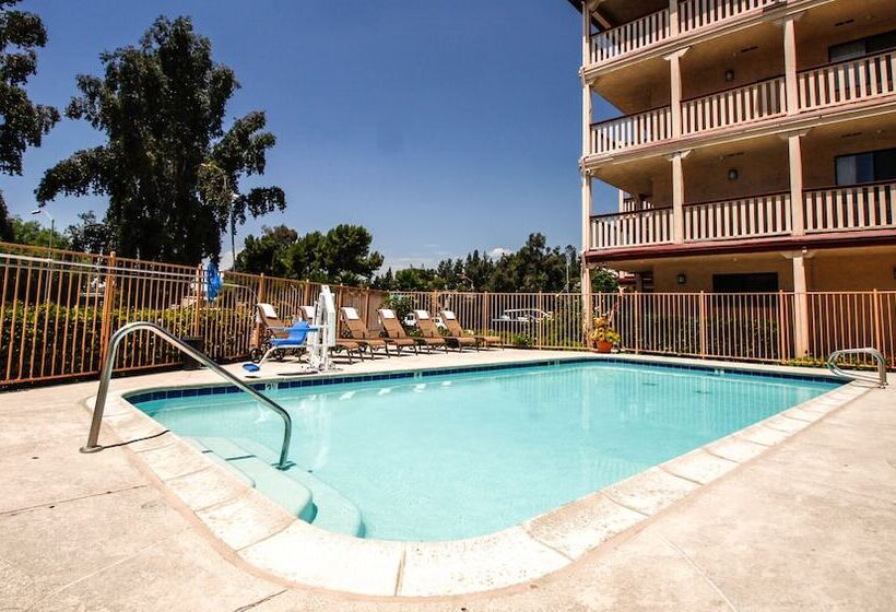 فندق Heritage Inn La Mesa