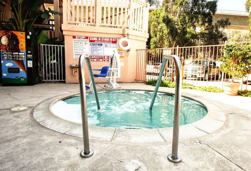 فندق Heritage Inn La Mesa