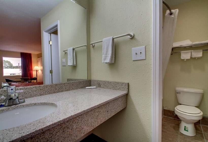 Отель Key West Inn  Montgomery