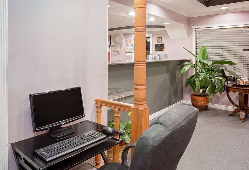 فندق Knights Inn Port Charlotte