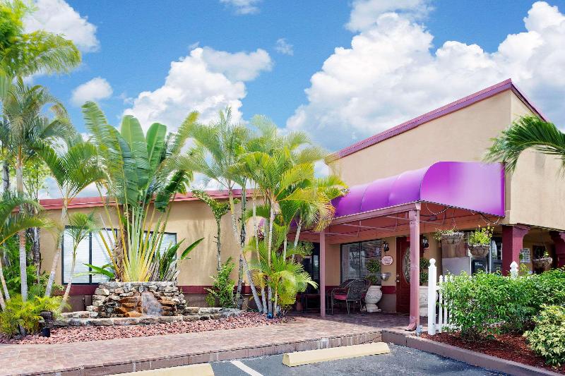فندق Knights Inn Port Charlotte