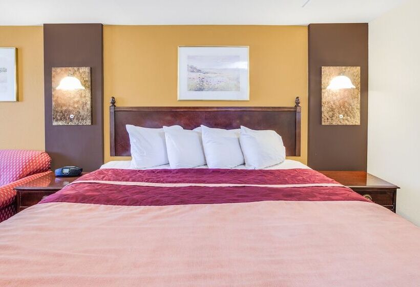 فندق Rodeway Inn & Suites