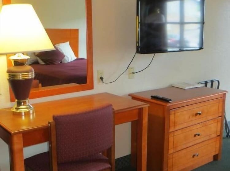 فندق Mountain House Inn