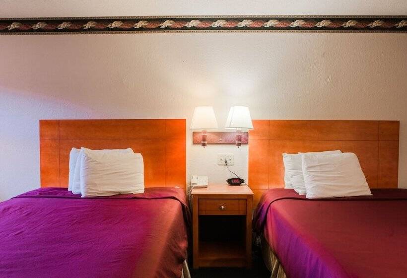 فندق Mountain House Inn