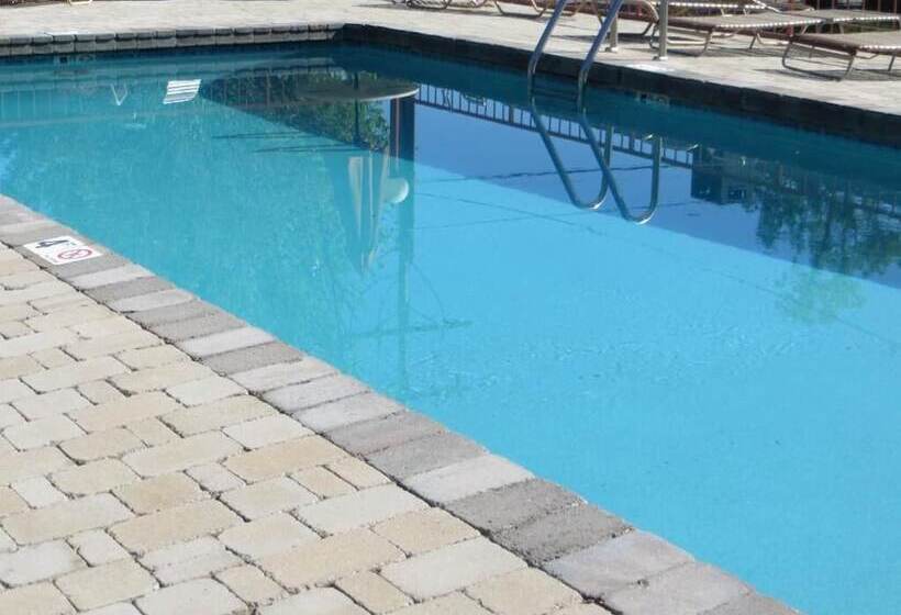 فندق Mountain House Inn