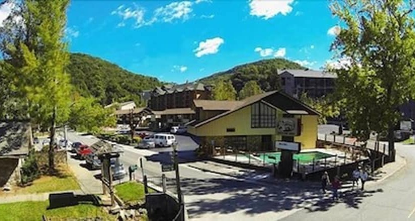 فندق Mountain House Inn