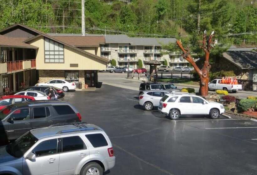 فندق Mountain House Inn