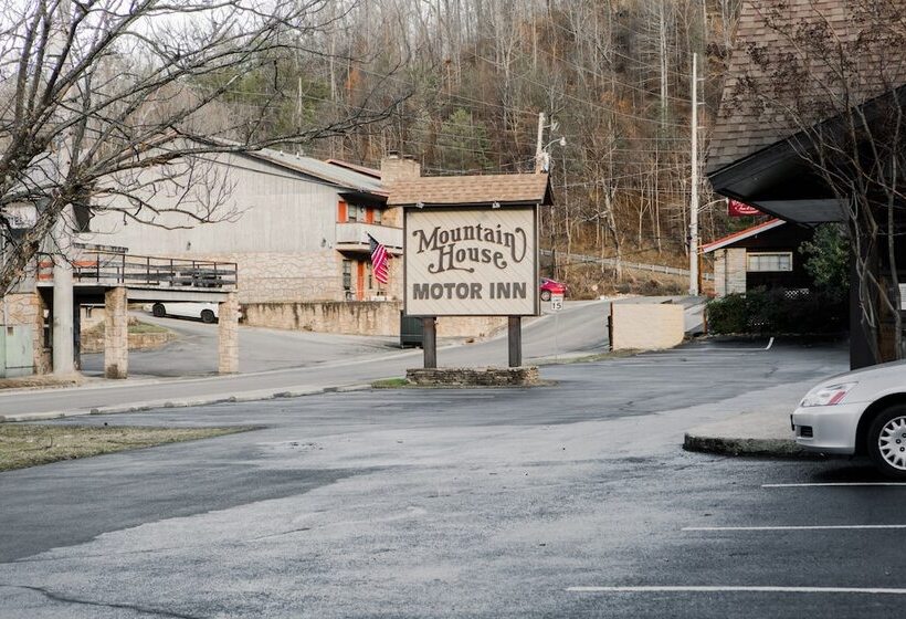 בית מלון כפרי Mountain House Inn