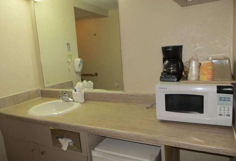 فندق Mountain House Inn