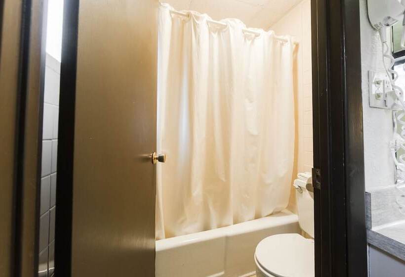 فندق Mountain House Inn