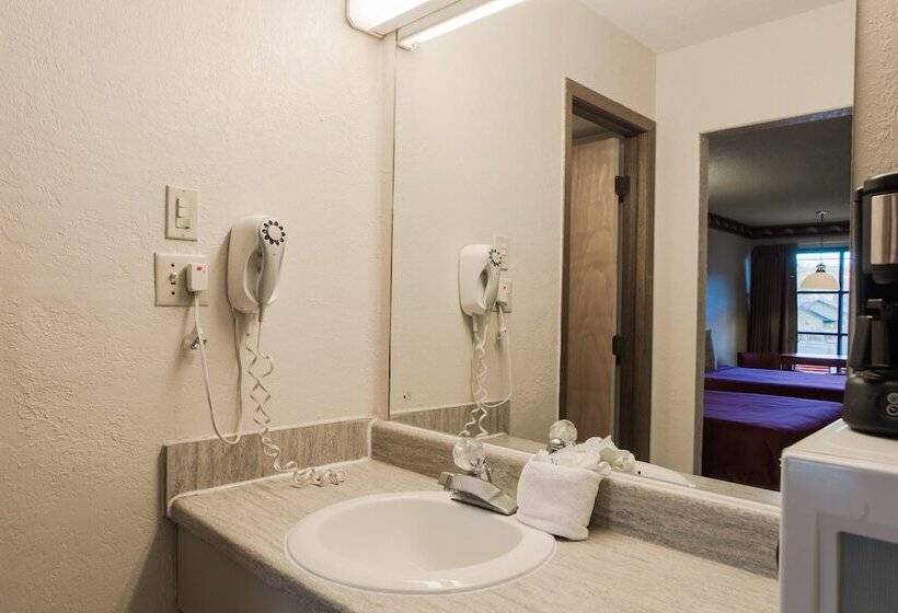 فندق Mountain House Inn