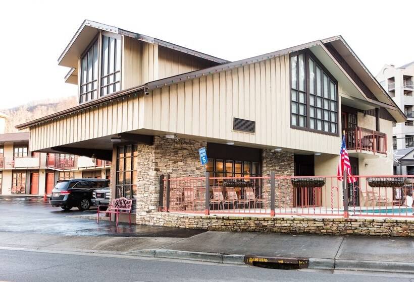 فندق Mountain House Inn