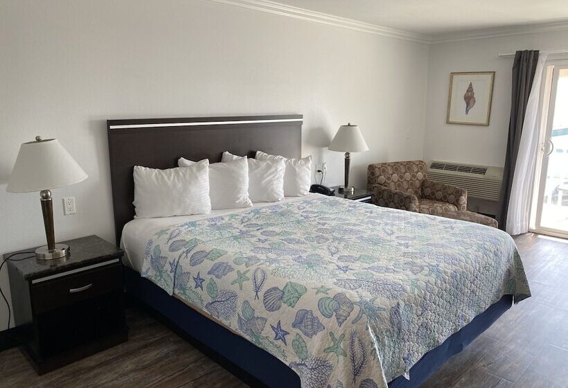 هتل Ocean Surf Inn & Suites