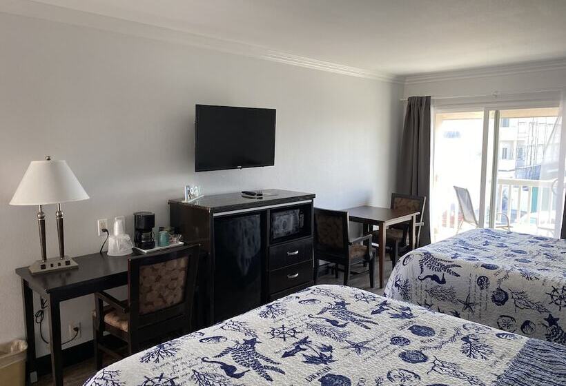 هتل Ocean Surf Inn & Suites