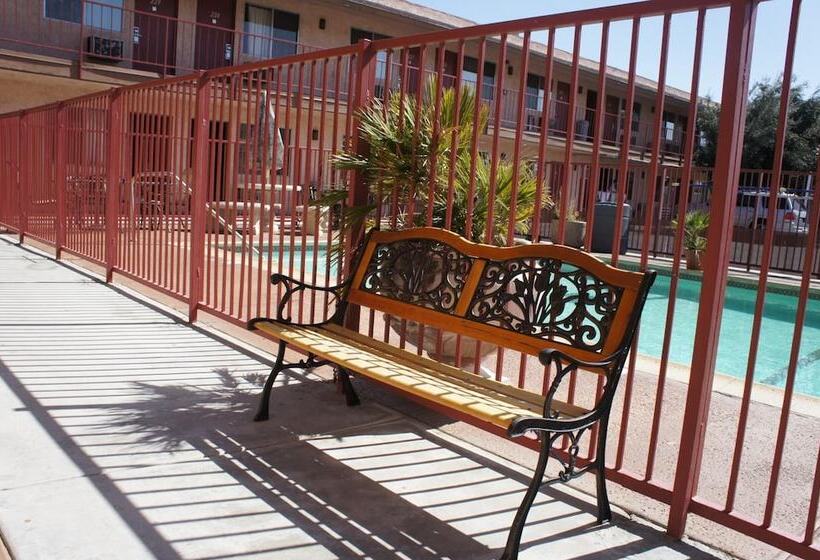 فندق Park Avenue Inn & Suites