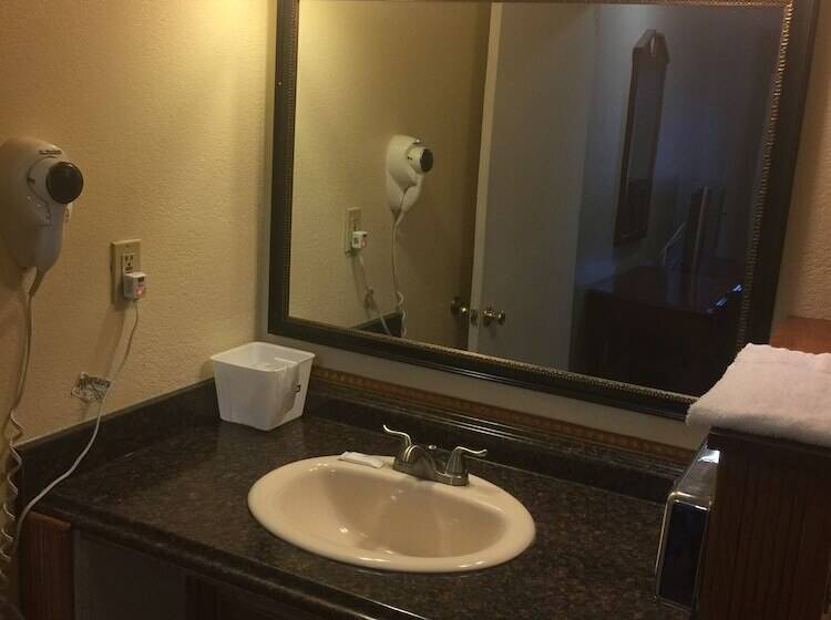 فندق Park Avenue Inn & Suites