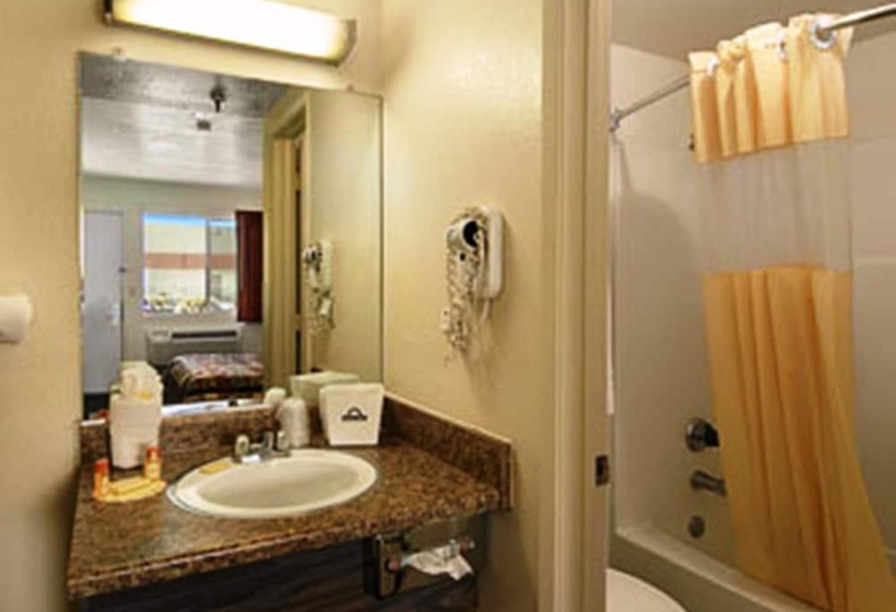 فندق Park Avenue Inn & Suites