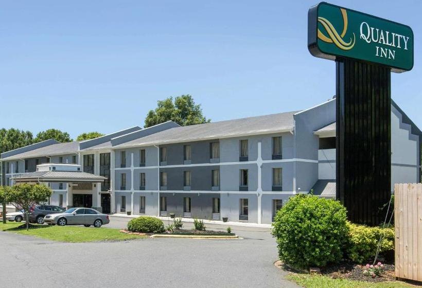 فندق Quality Inn Airportnear Uptown