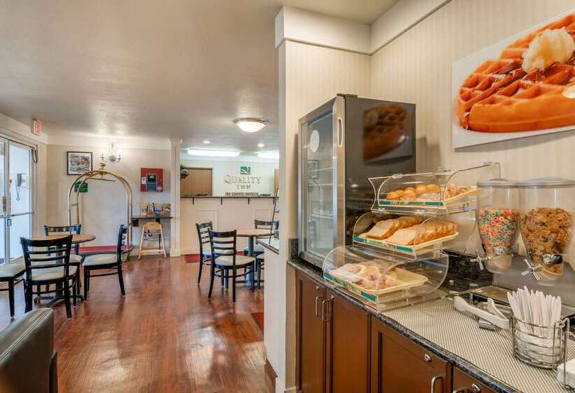 فندق Quality Inn