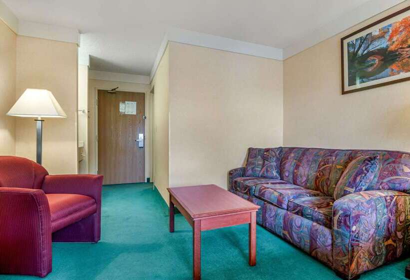 فندق Quality Inn