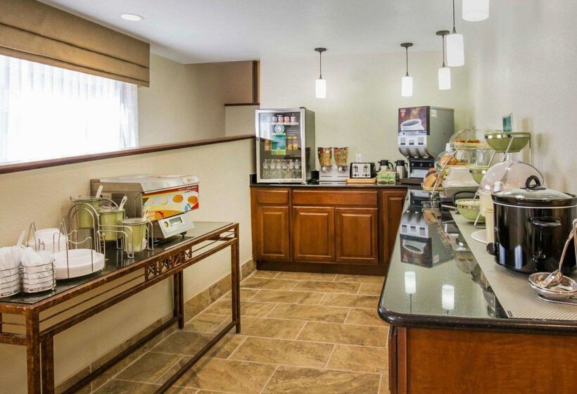 فندق Quality Inn