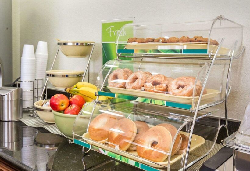 فندق Quality Inn