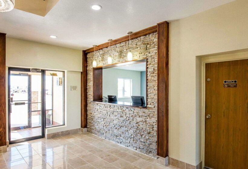 فندق Quality Inn