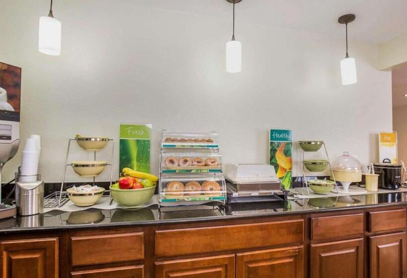 فندق Quality Inn
