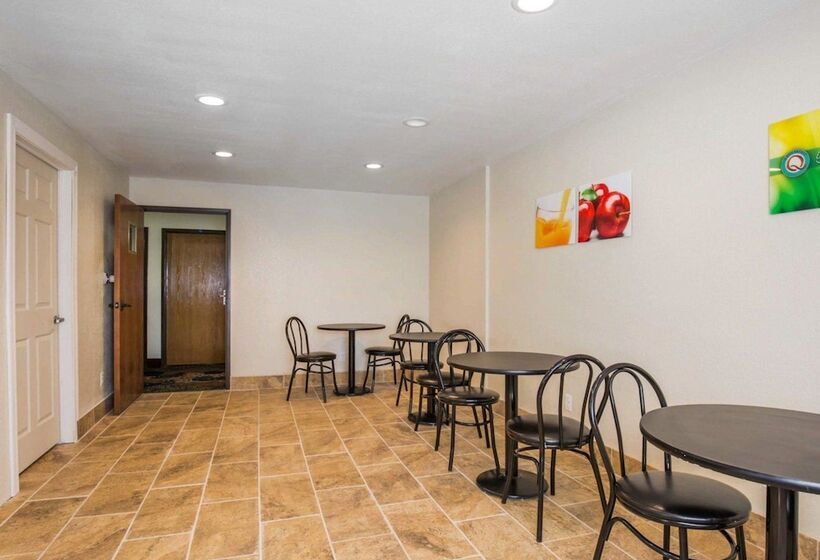 فندق Quality Inn