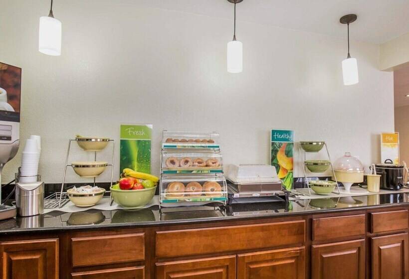 فندق Quality Inn