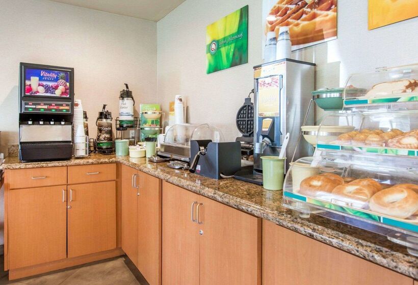 فندق Quality Inn