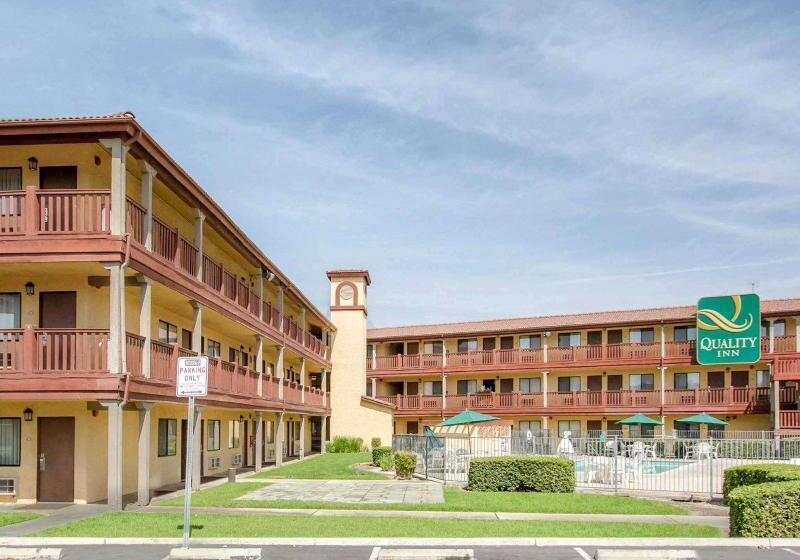 فندق Quality Inn